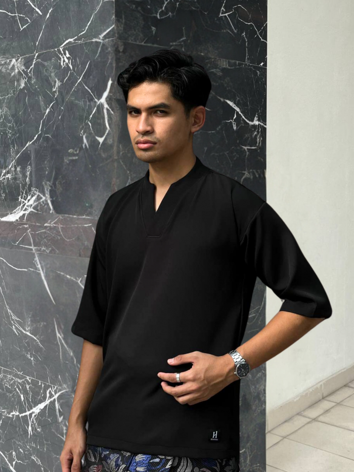 KURTA "V" SILANG-BLACK