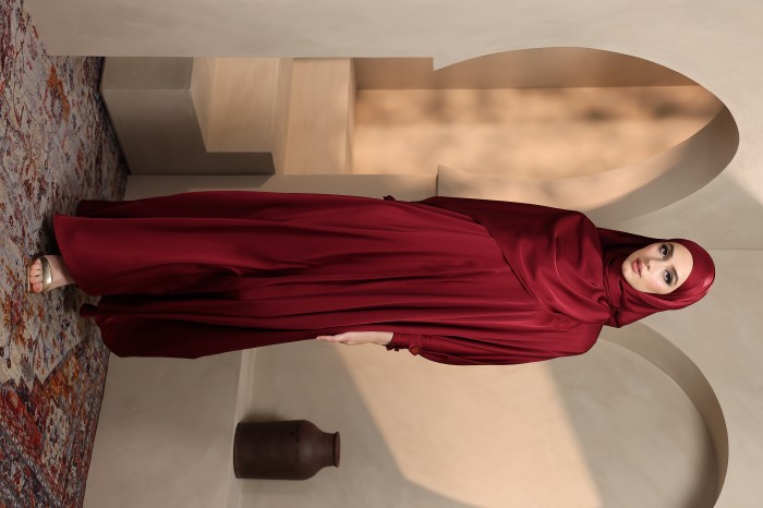 ANANDA SILKY ABAYA (MAROON)