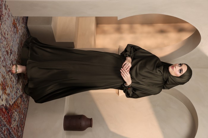 ANANDA SILKY ABAYA (OLIVE GREEN)