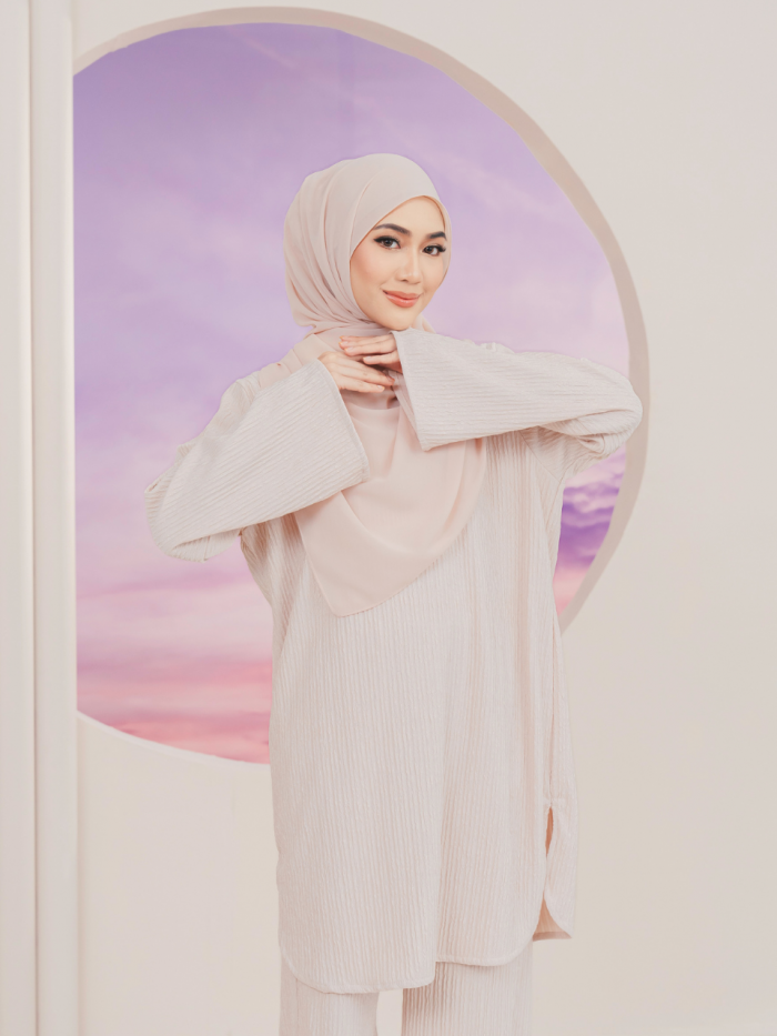 CAMILA IRONLESS SUIT - BEIGE