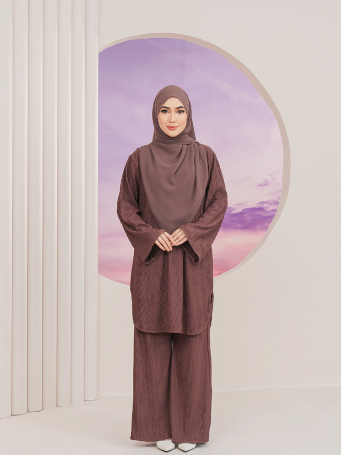 CAMILA IRONLESS SUIT - BROWN