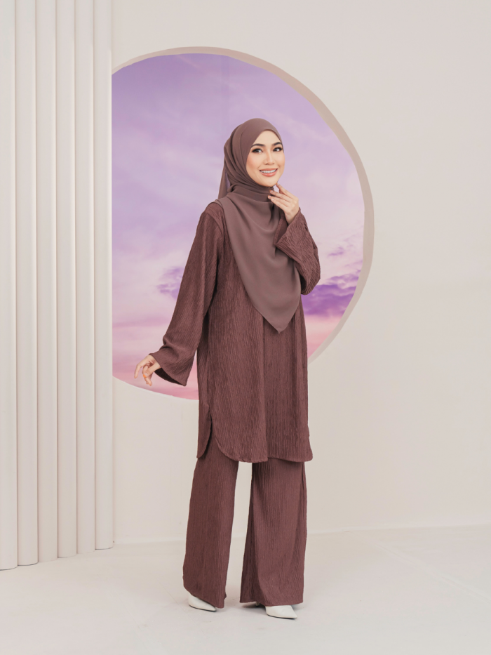 CAMILA IRONLESS SUIT - BROWN