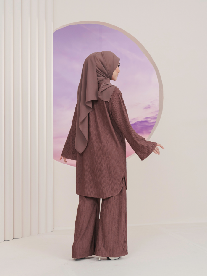 CAMILA IRONLESS SUIT - BROWN