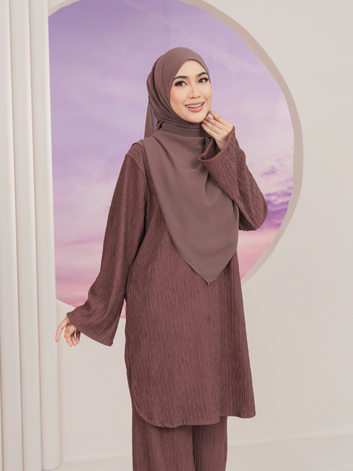 CAMILA IRONLESS SUIT - BROWN