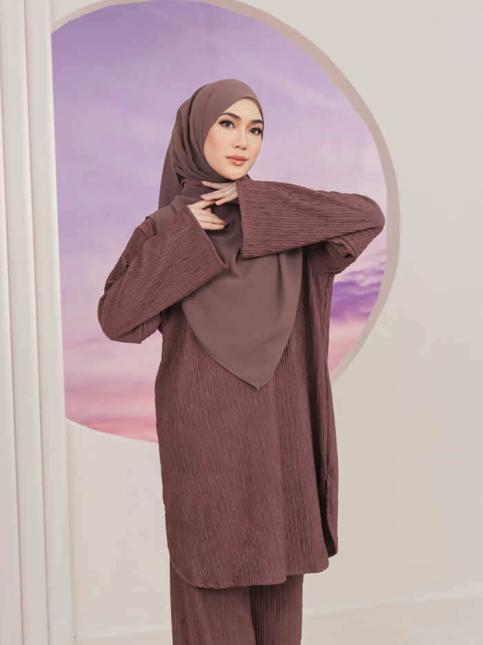 CAMILA IRONLESS SUIT - BROWN